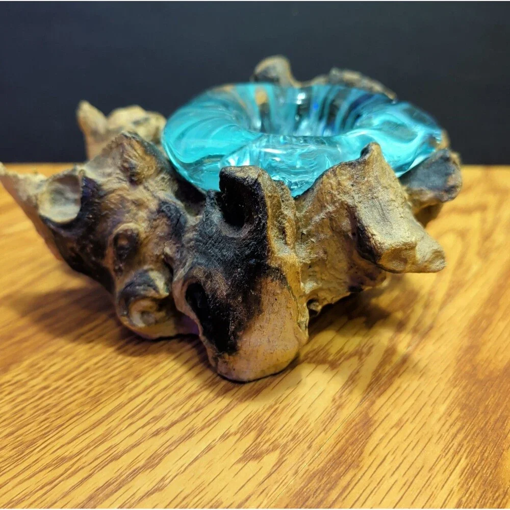 ​Vtg  Aqua Art Turquoise Glass Ashtray w Natural Burl Driftwood Base Beach Decor